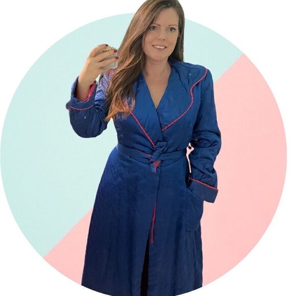 Vintage 1940’s/50’s ( remake?) Glamorous Quilted Satin Dressing Gown/Robe Small - Picture 4 of 11